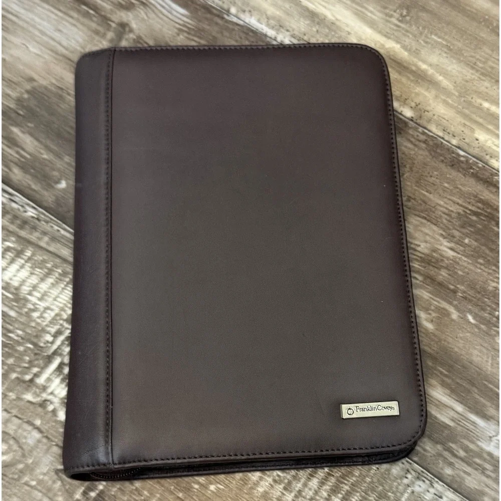 FranklinCovey Brown Leather Zip Around Classic Planner Binder 7 Ring Organizer